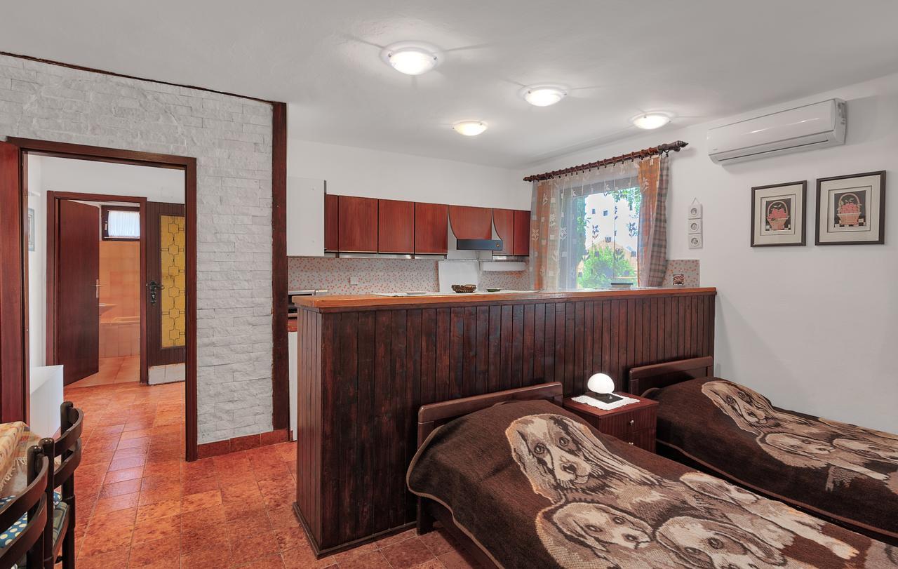Apartamento Vesna Pjescana Uvala Exterior foto